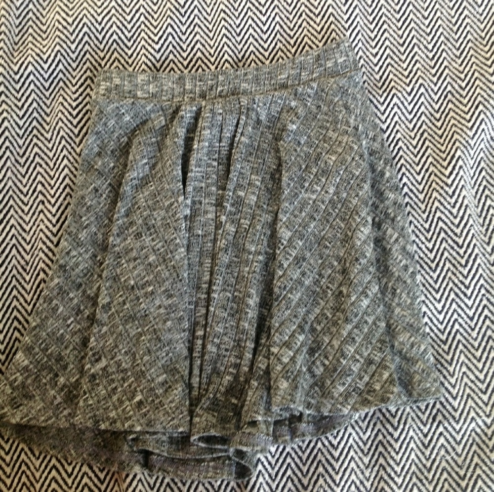 Forever 21 Grey Ribbed Skirt